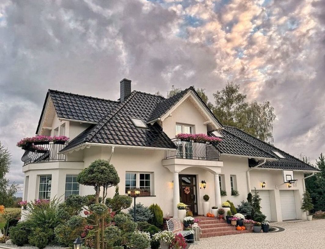 10 Modern House Design Trends Shaping Architecture in 2025